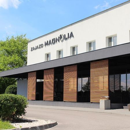 Zajazd Magnolia-Airport Modlin Pomiechówek Екстериор снимка